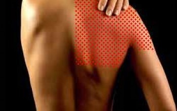 Болит спина в области лопатки отдает в руку